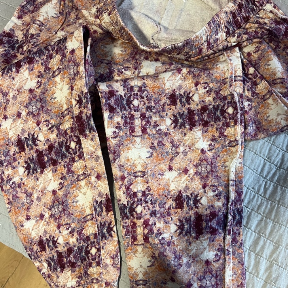 Free people abstract pattern sweats like new M